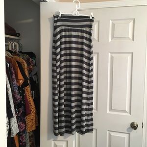 EUC Maxi skirt